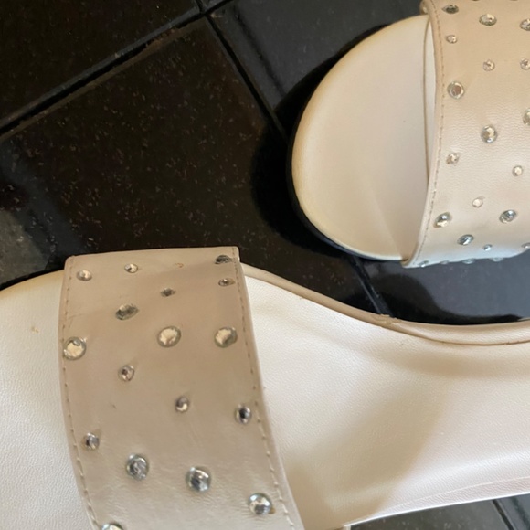 Boston Design Studio - Picture 12 of 15